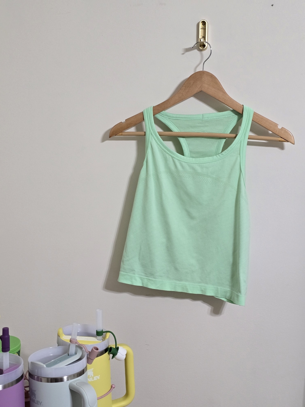 Lululemon Swiftly Tech Cropped Racerback Tank Top 2.0 in Citra Lime